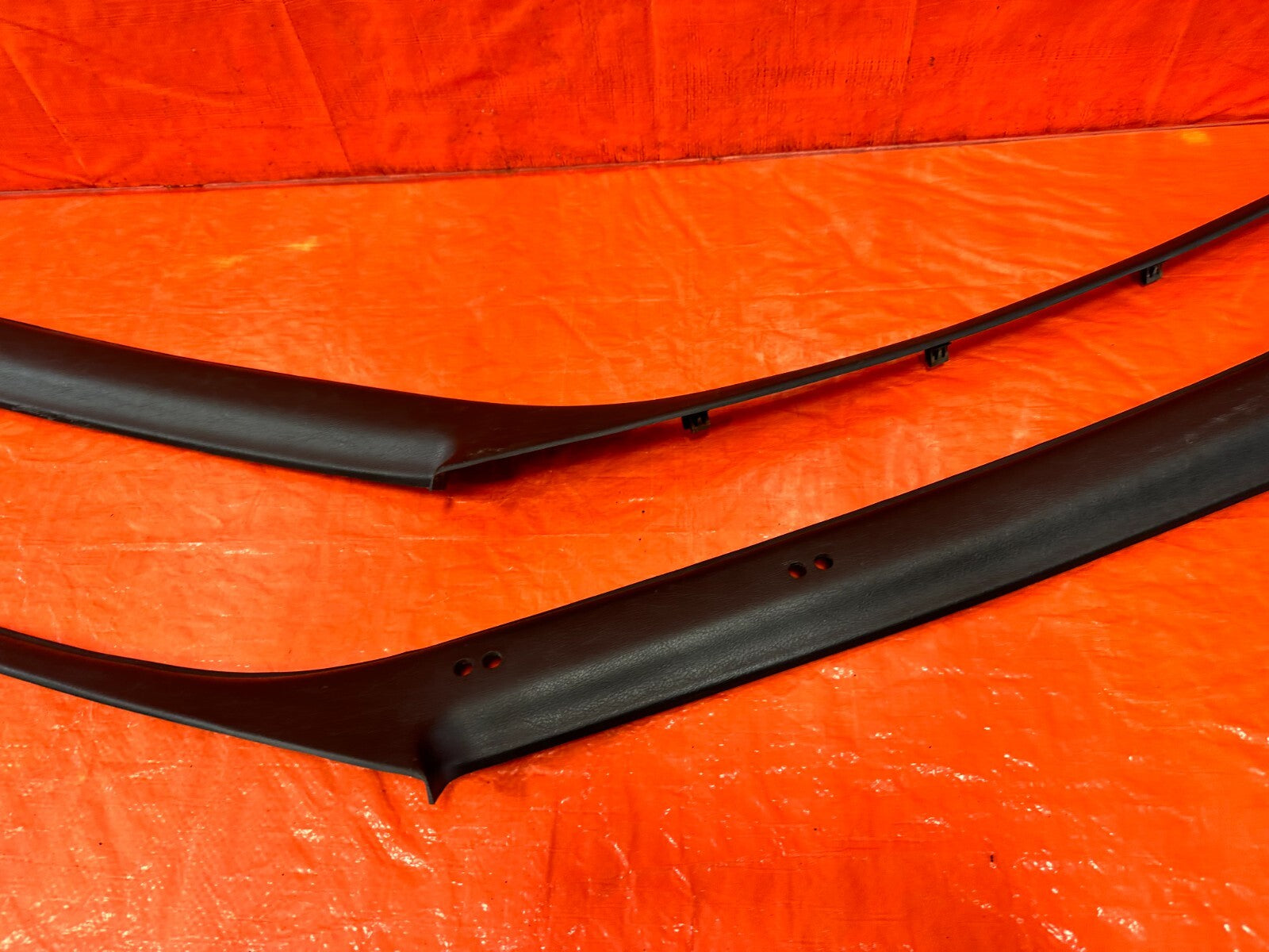 88 91 HONDA CRX DX   LEFT & RIGHT REAR A PILLARS   BLACK COLOR   OEM #2774
