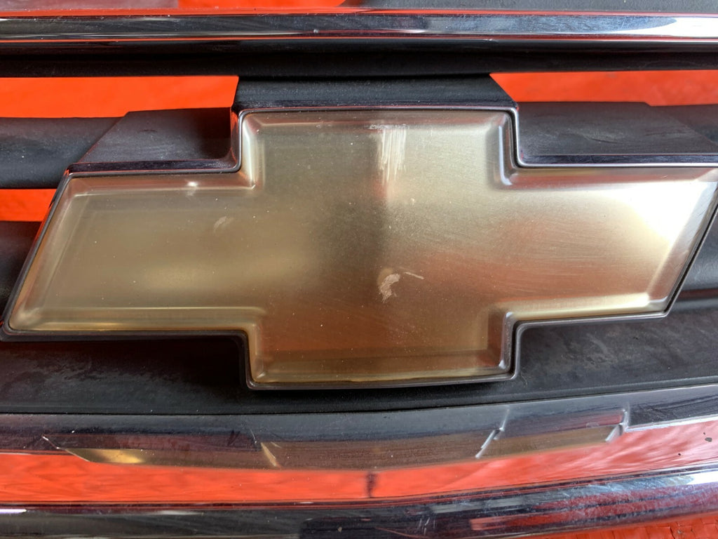 OEM 2006 2007 CHEVROLET CHEVY IMPALA FRONT UPPER GRILLE ASSEMBLY 103337095