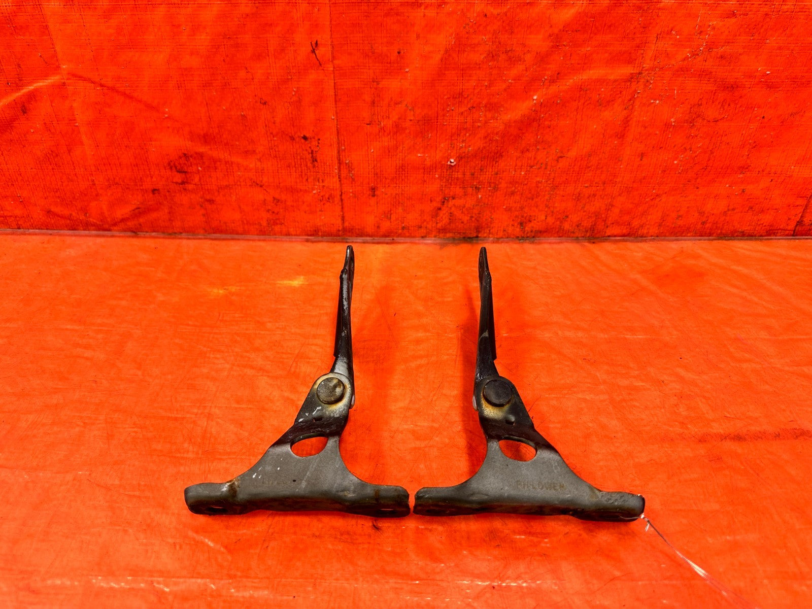 02 05 HONDA CIVIC SI EP3   HOOD HINGE SET   LEFT AND RIGHT HINGES   OEM #3081
