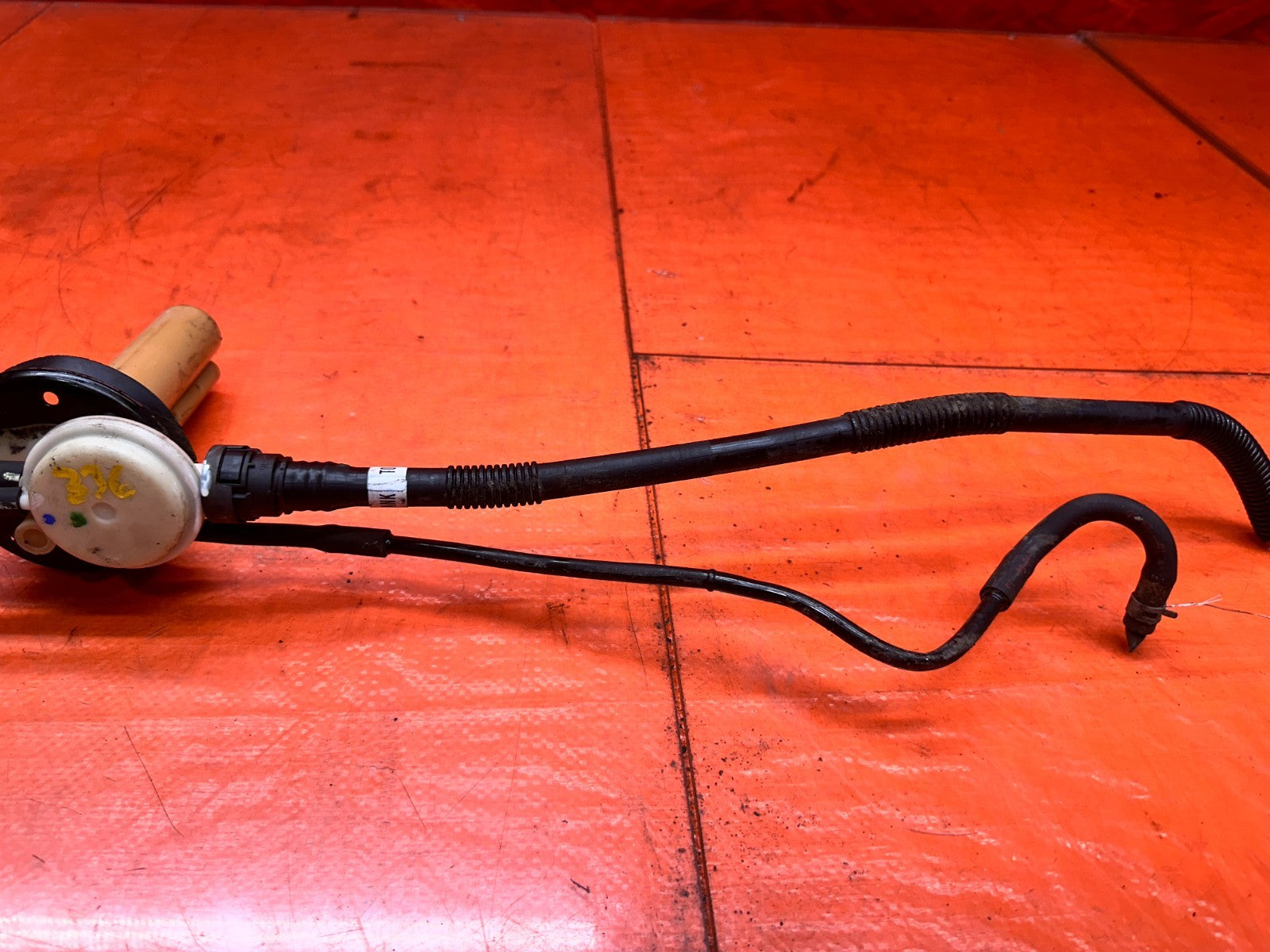 97 01 HONDA PRELUDE 2.2L FUEL GAS TANK EVAP VAPOR VENT TWO WAY VALVE OEM #3365