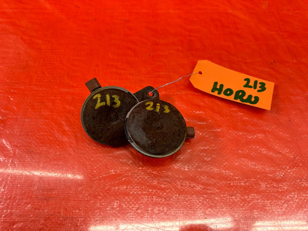 02 05 HONDA CIVIC SI EP3 HATCHBACK   HORN SET / HIGH AND LOW NOTE HORNS OEM 2135
