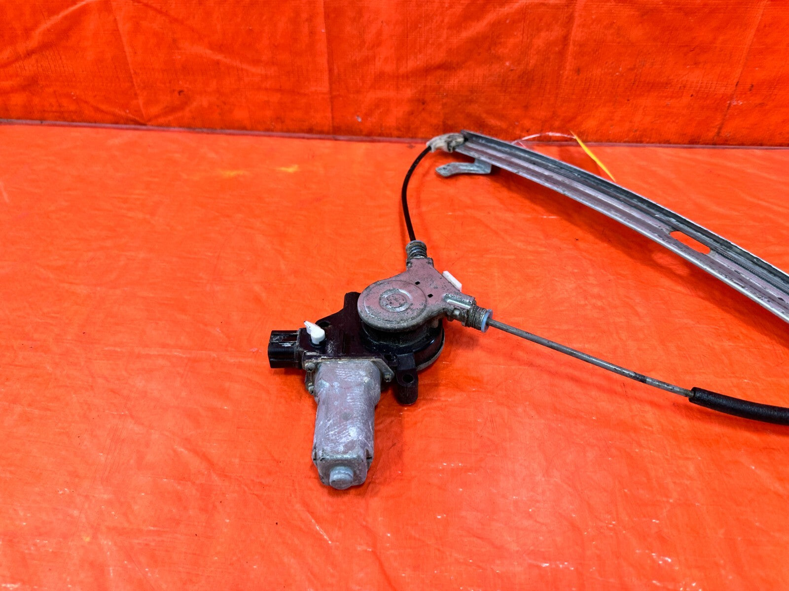 04 08 ACURA TSX   PASSENGER RIGHT FRONT   WINDOW REGULATOR W/ MOTOR   OEM #29110