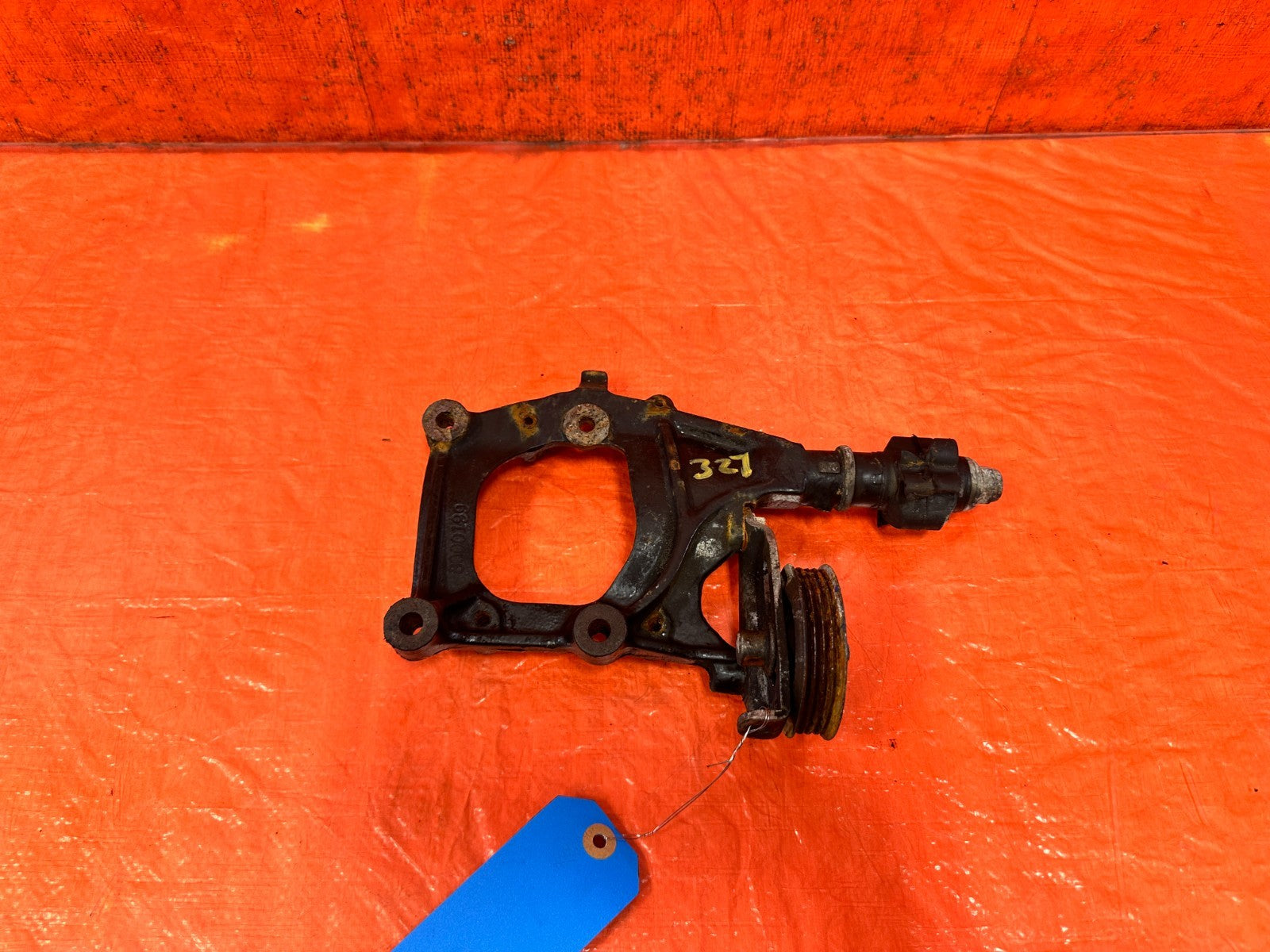 92 95 HONDA CIVIC   D SERIES   D15 D16 SOHC AC COMPRESSOR BRACKET   OEM 3276