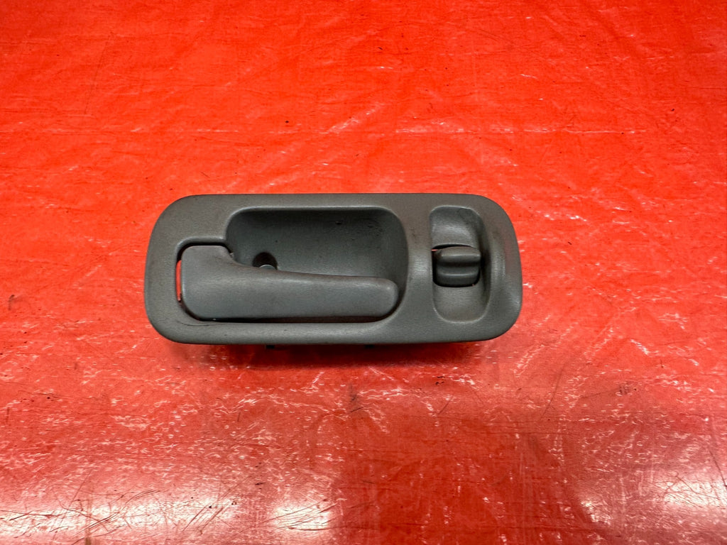 95 97 HONDA ODYSSEY   INTERIOR DOOR HANDLE DRIVER LEFT REAR   OEM #1935
