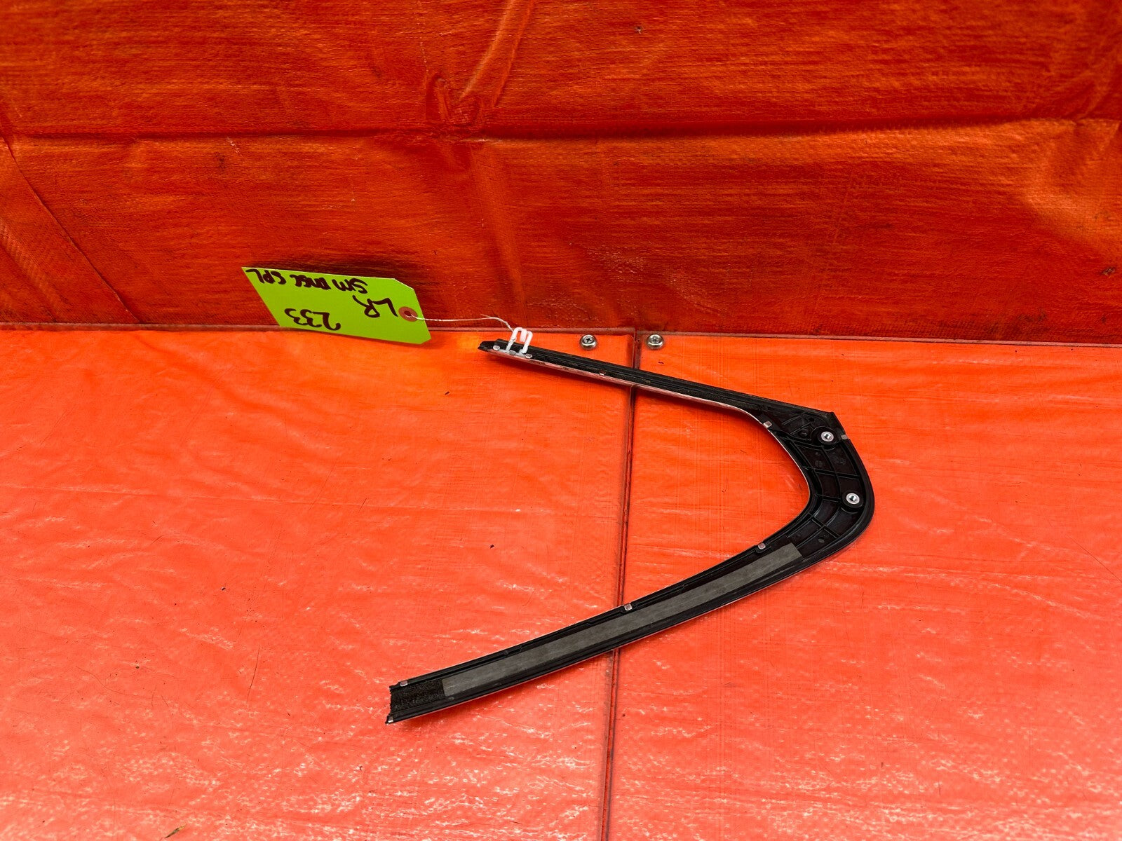 09 14 ACURA TSX   DRIVER LEFT REAR VENT GLASS TRIM   OEM FACTORY #2334