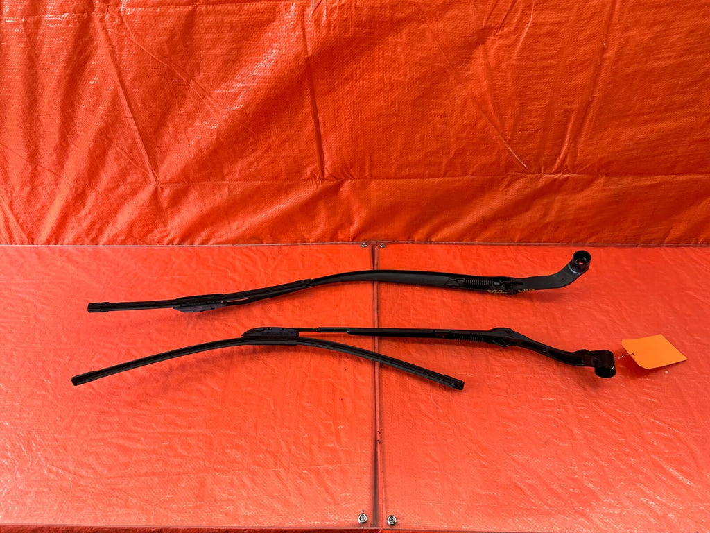 14 20 INFINITI Q50   WINDSHIELD WIPER ARMS   LEFT AND RIGHT ARM SET   OEM #2226