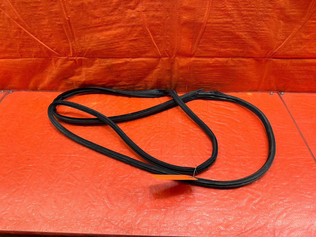 08 12 HONDA ACCORD SEDAN RIGHT FRONT DOOR WEATHER STRIP TRIM SEAL OEM #2397