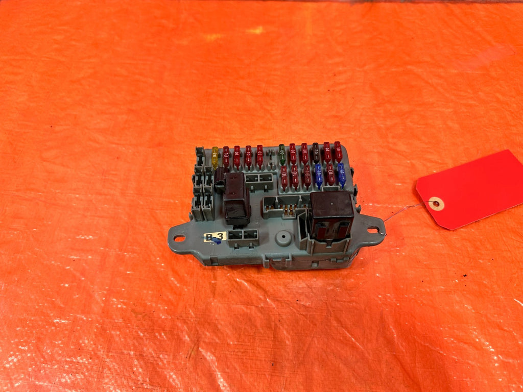 90 91 HONDA CIVIC HATCHBACK   INTERIOR CABIN UNDER DASH FUSE BOX PANEL   OEM 3254