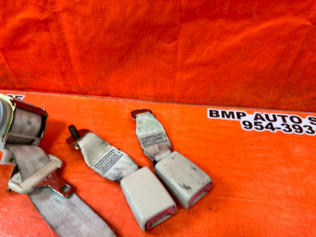 02 10 LEXUS SC430   REAR SEAT BELT SET   LEFT & RIGHT SEAT BELTS   ECRU OEM #2615