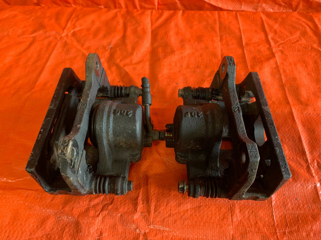 02 06 ACURA RSX TYPE S   FRONT BRAKE CALIPER SET CALIPERS LEFT AND RIGHT   OEM _6