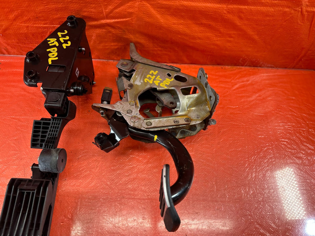 14 19 INFINITI Q50   ADAPTIVE STEERING   ACCELERATOR GAS & BRAKE PEDAL OEM #22211