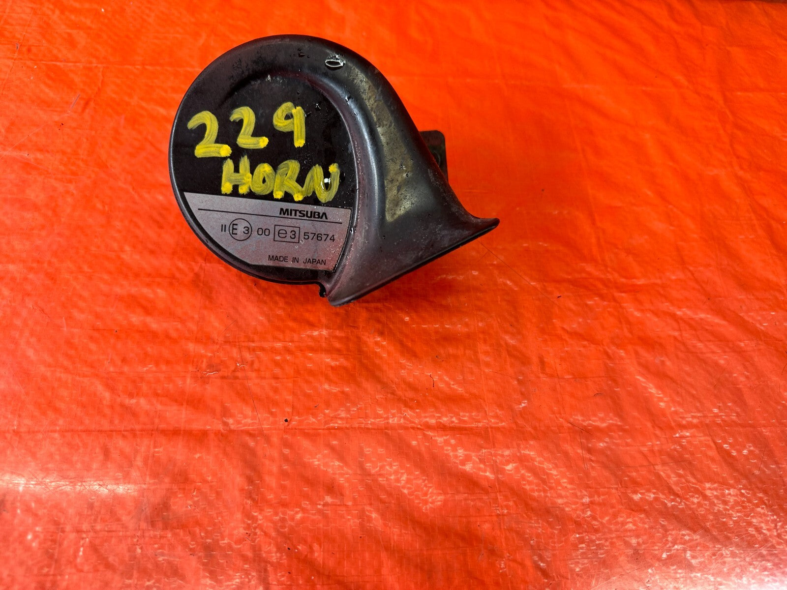 98 01 ACURA INTEGRA   LOW NOTE HORN   OEM FACTORY OE #2291