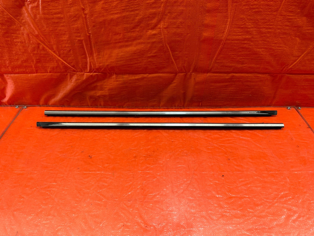92 93 HONDA CIVIC COUPE & HATCH / EXTERIOR DOOR WINDOW GLASS TRIM SET LEFT RIGHT0