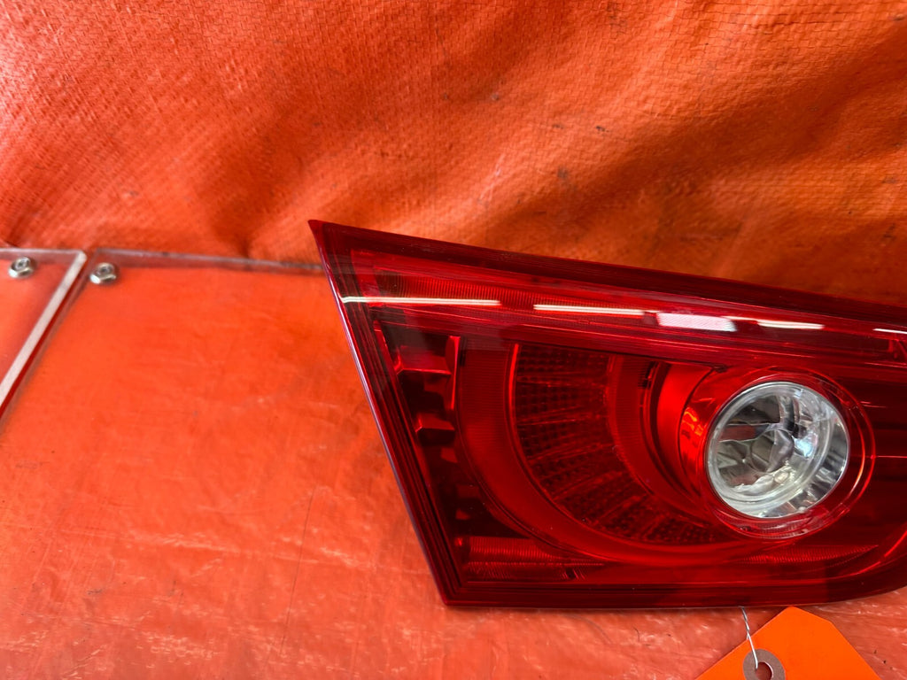 14 15 INFINITI Q50   DRIVER LEFT TRUNK MOUNTED   INNER TAIL LIGHT LAMP OEM #2425