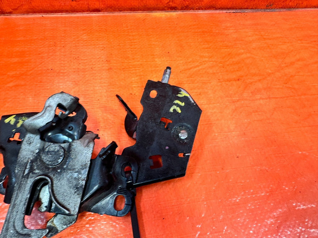 18 22 HONDA ACCORD 1.5L   HOOD LATCH SET   SET OF 2 LATCHES   OEM #3246