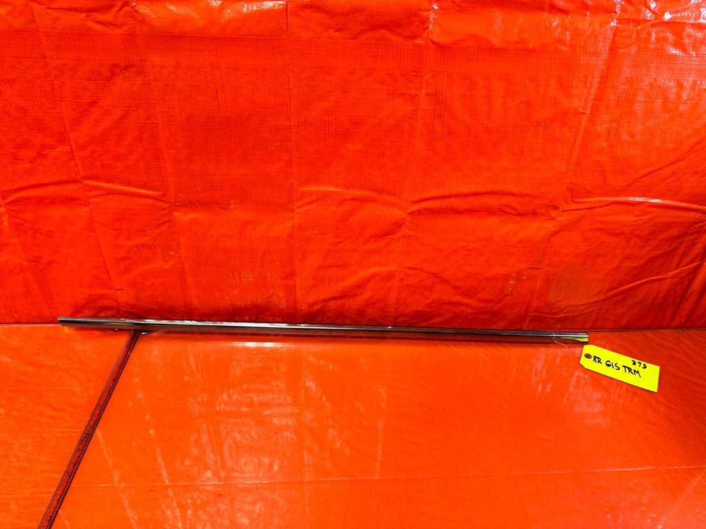 04 08 ACURA TSX   RIGHT REAR EXTERIOR WINDOW GLASS TRIM   OEM FACTORY #2754