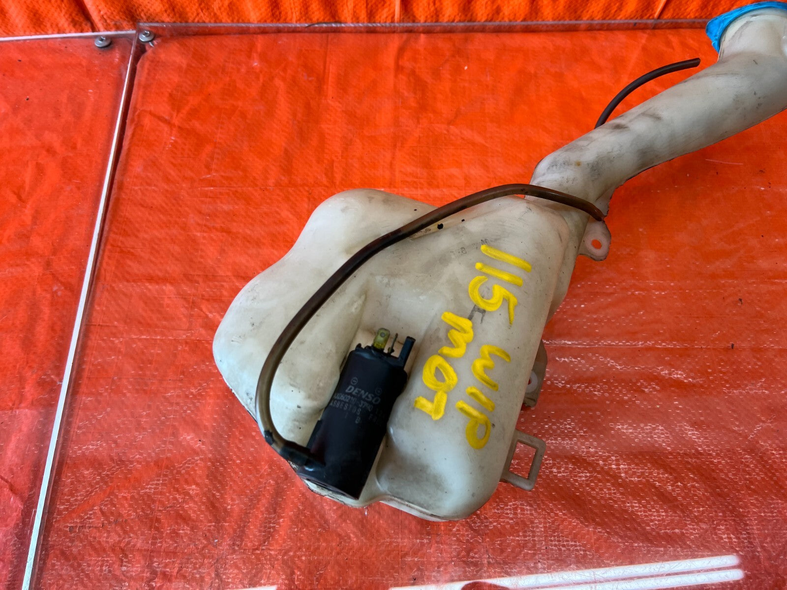 96 00 HONDA CIVIC   WINDSHIELD WIPER RESERVOIR TANK W/ MOTOR & CAP   OEM OE #1153