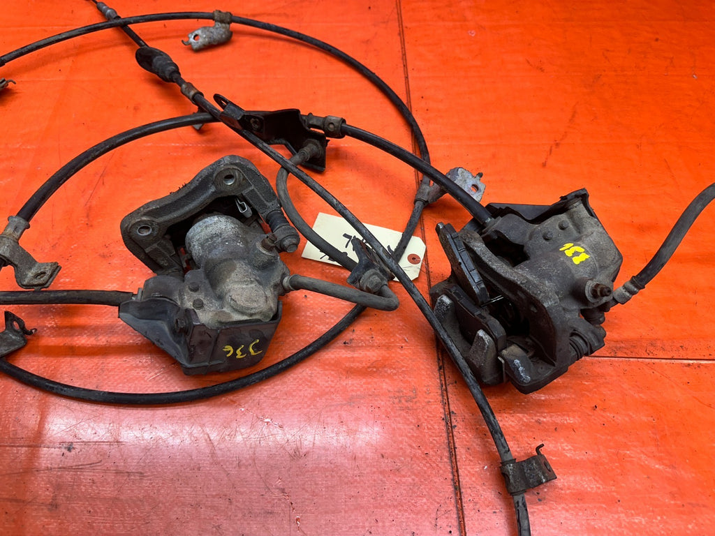 97 01 HONDA PRELUDE 2.2L REAR LEFT RIGHT BRAKE CALIPERS E BRAKE CABLES OEM #33610