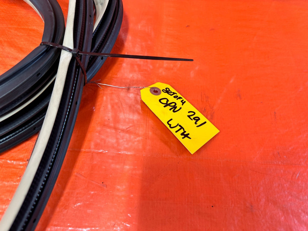 04 08 ACURA TSX   CHASSIS TO DOOR OPEN TRIM WEATHER STRIP SET FRONT REAR TAN 2911