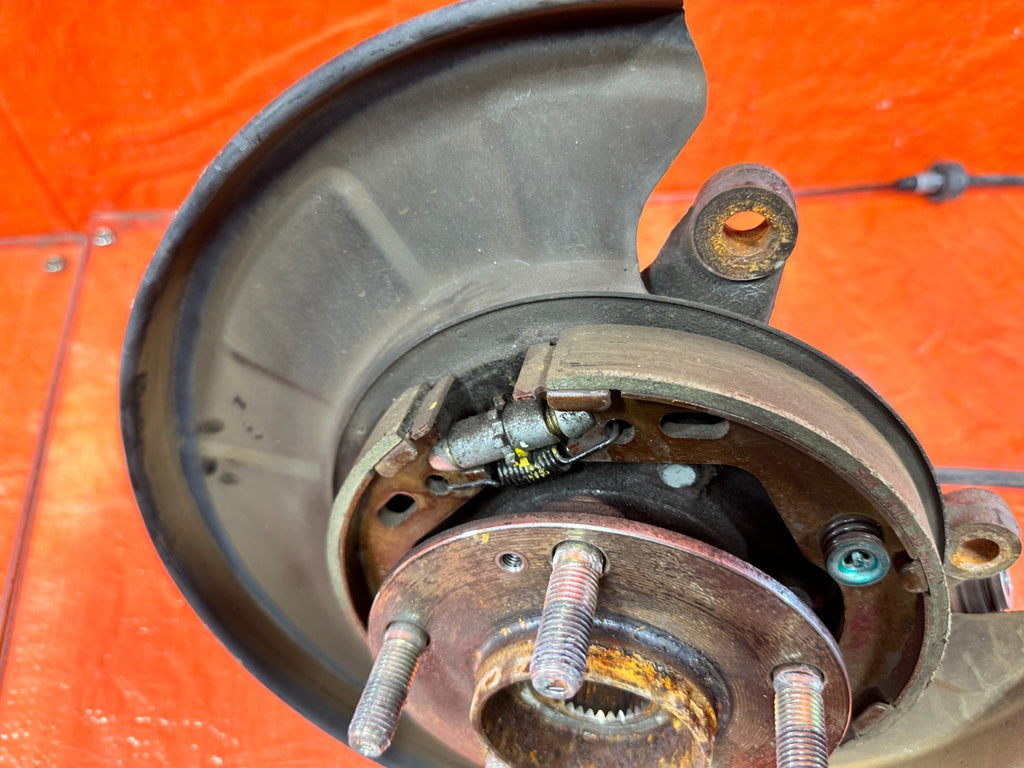 10 16 HYUNDAI GENESIS COUPE   DRIVER LEFT REAR SPINDLE KNUCKLE HUB OEM #3021