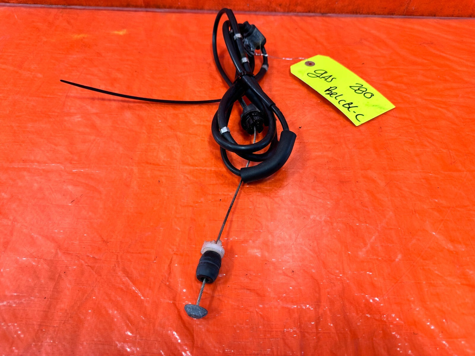 02 06 ACURA RSX BASE & TYPE S   GAS FUEL LID RELEASE CABLE   OEM OE #2801