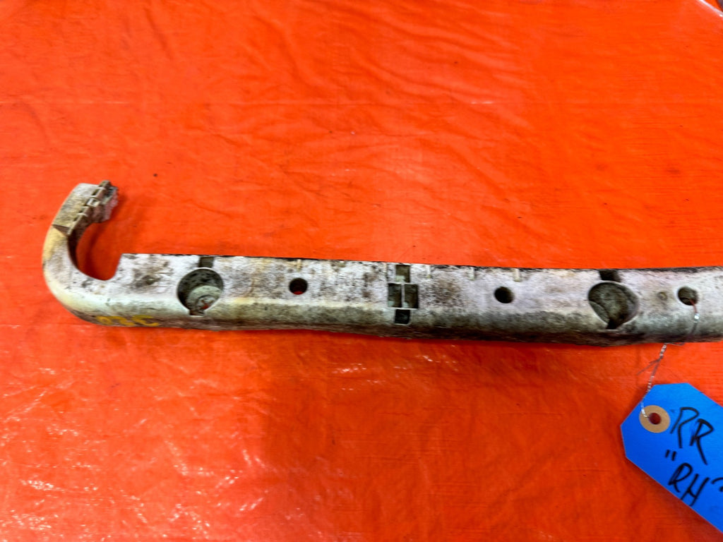 08 15 INFINITI G37 & Q60 2D COUPE   RIGHT REAR BUMPER BRACKET RETAINER CLIP OEM4