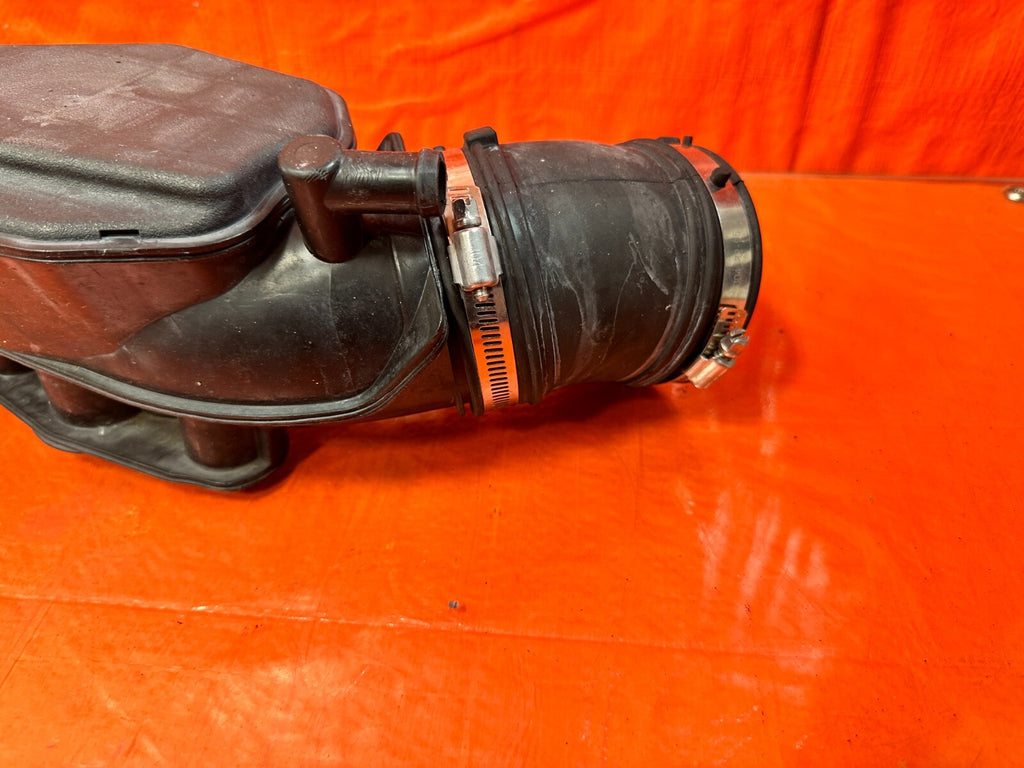 03 07 INFINITI G35 COUPE   VQ35DE AIR INTAKE ARM W/ MAF SENSOR   OEM #2989