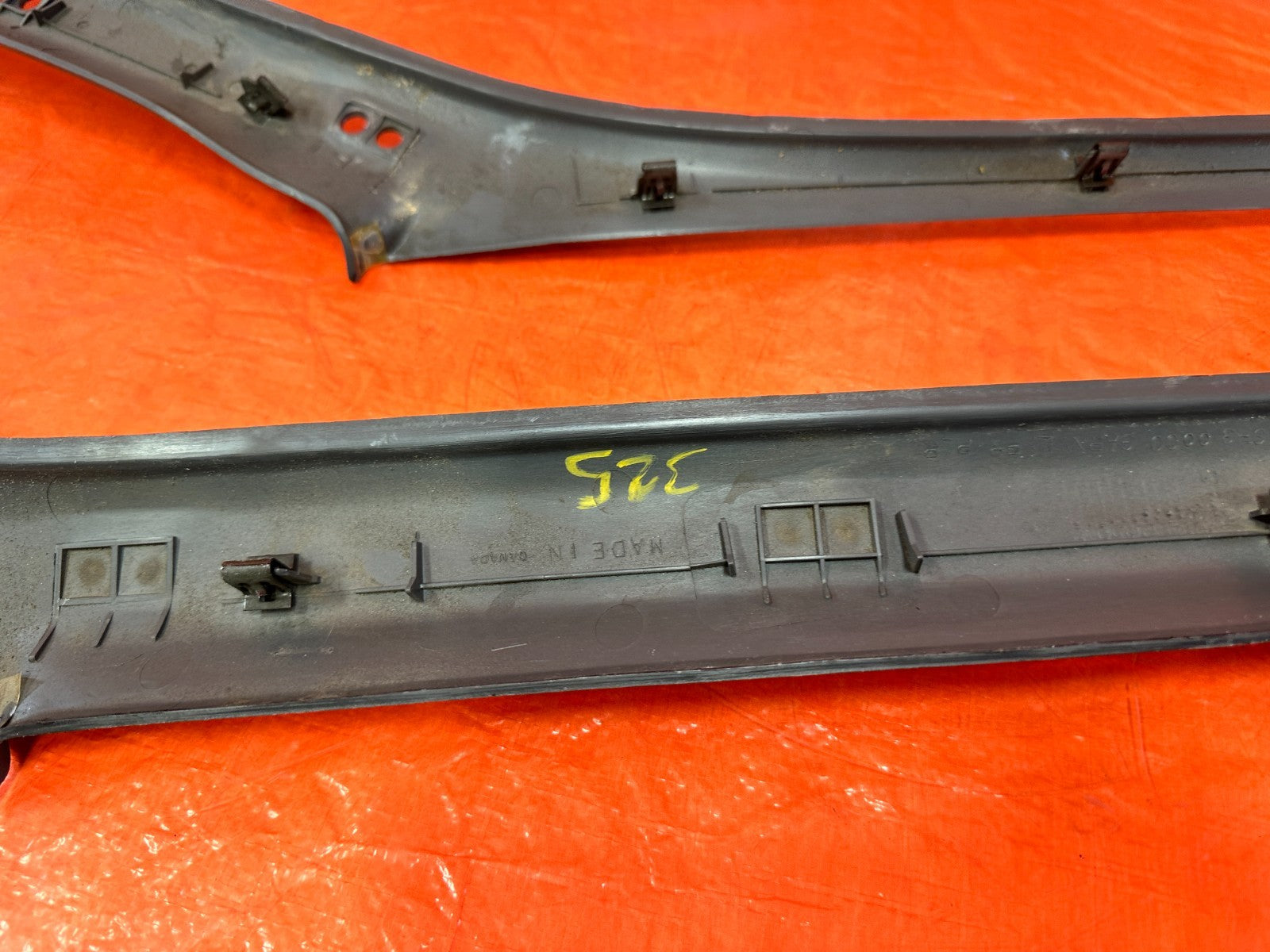 90 91 HONDA CIVIC HATCHBACK   LEFT & RIGHT A PILLARS   OEM 32513