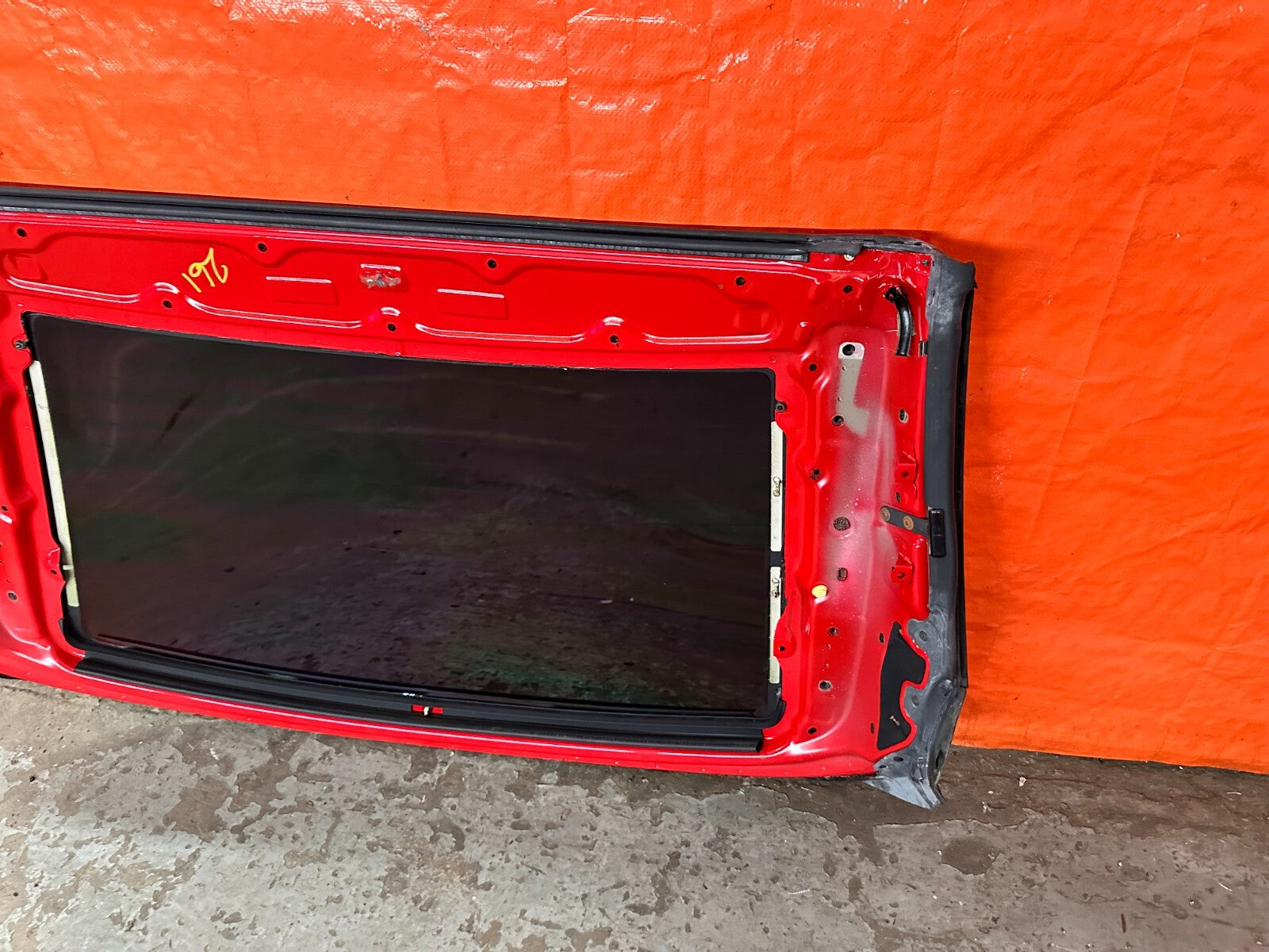 02 08 LEXUS SC430   CONVERTIBLE TOP REAR GLASS PORTION   OEM FACTORY OE #26115