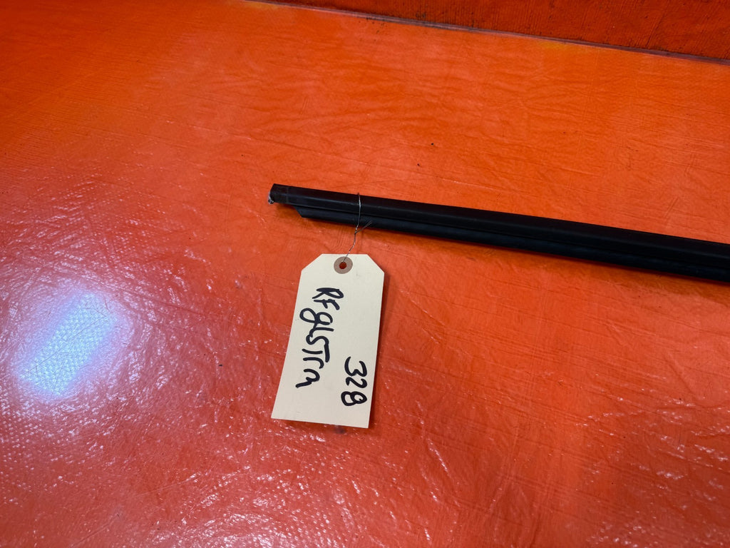 08 15 INFINITI G37 COUPE PASSENGER RIGHT EXTERIOR WINDOW GLASS TRIM OEM 3286