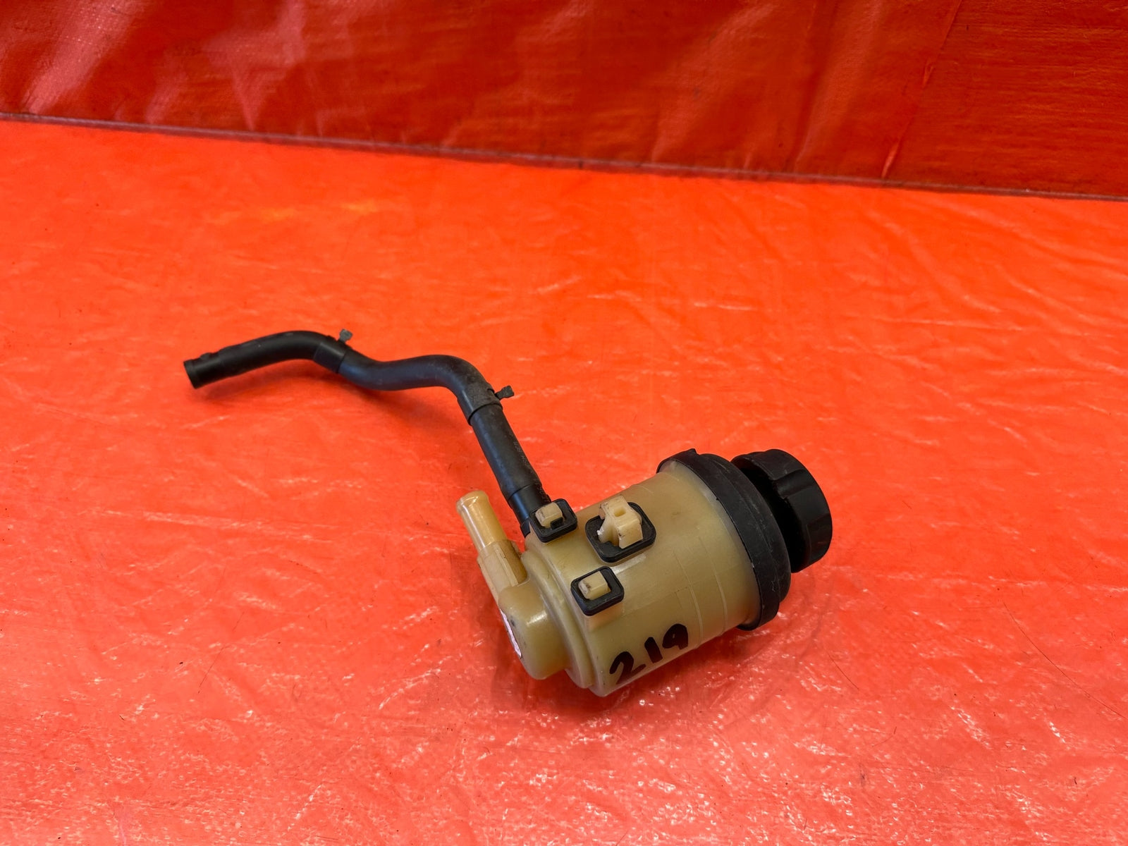 10 16 HYUNDAI GENESIS COUPE   POWER STEERING RESERVOIR TANK BOTTLE   OEM #2190
