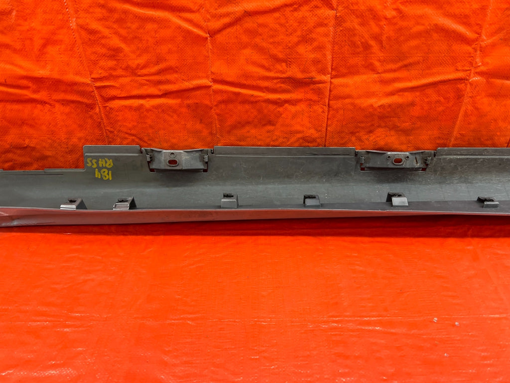 18 21 HONDA ACCORD SPORT   SIDE SKIRT ROCKER MOLDING TRIM RIGHT SIDE   OEM #18421