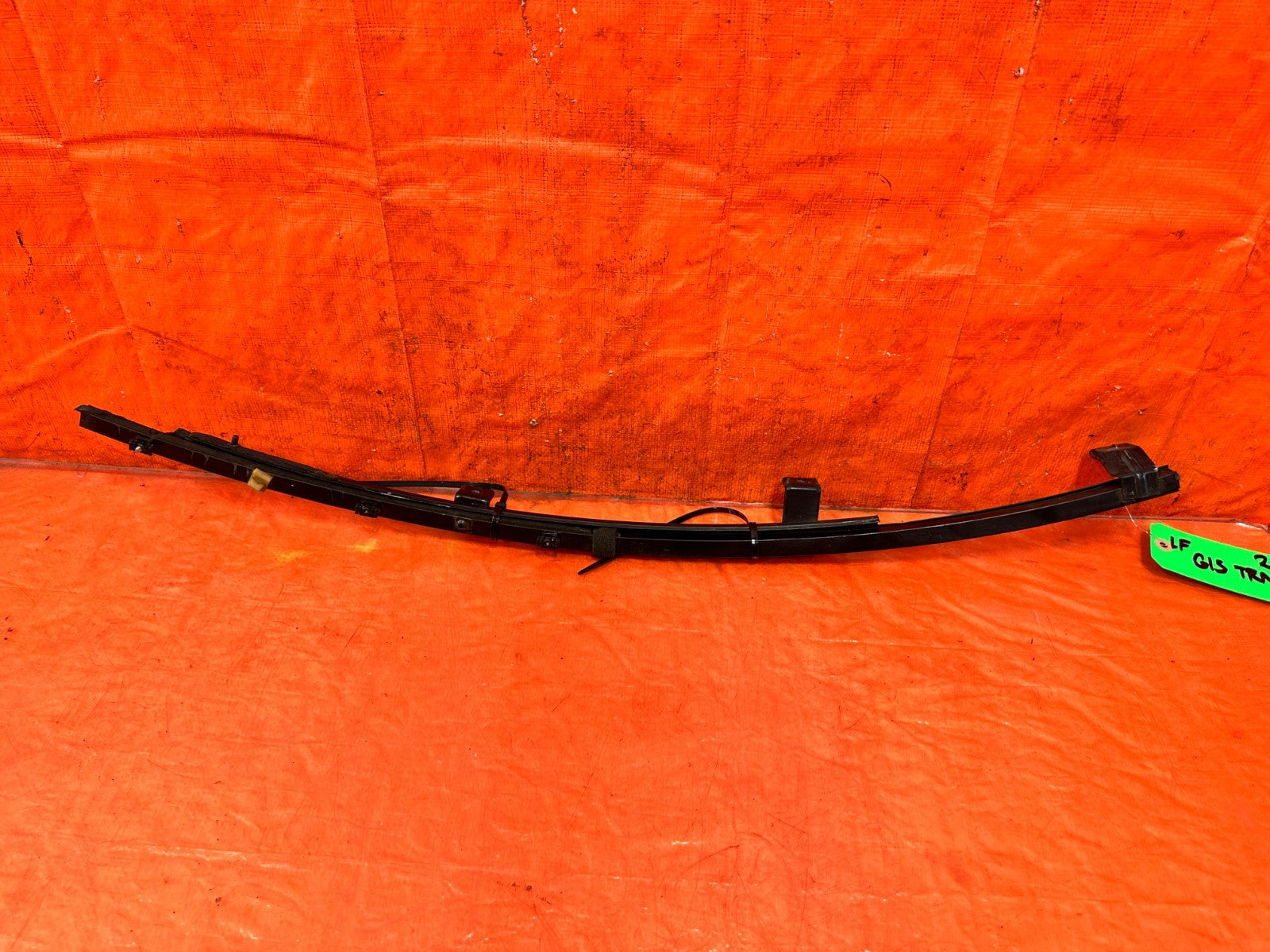 90 91 HONDA CIVIC HATCHBACK   DRIVER LEFT WINDOW GLASS GUIDE 2 PIECE SET OEM 3173