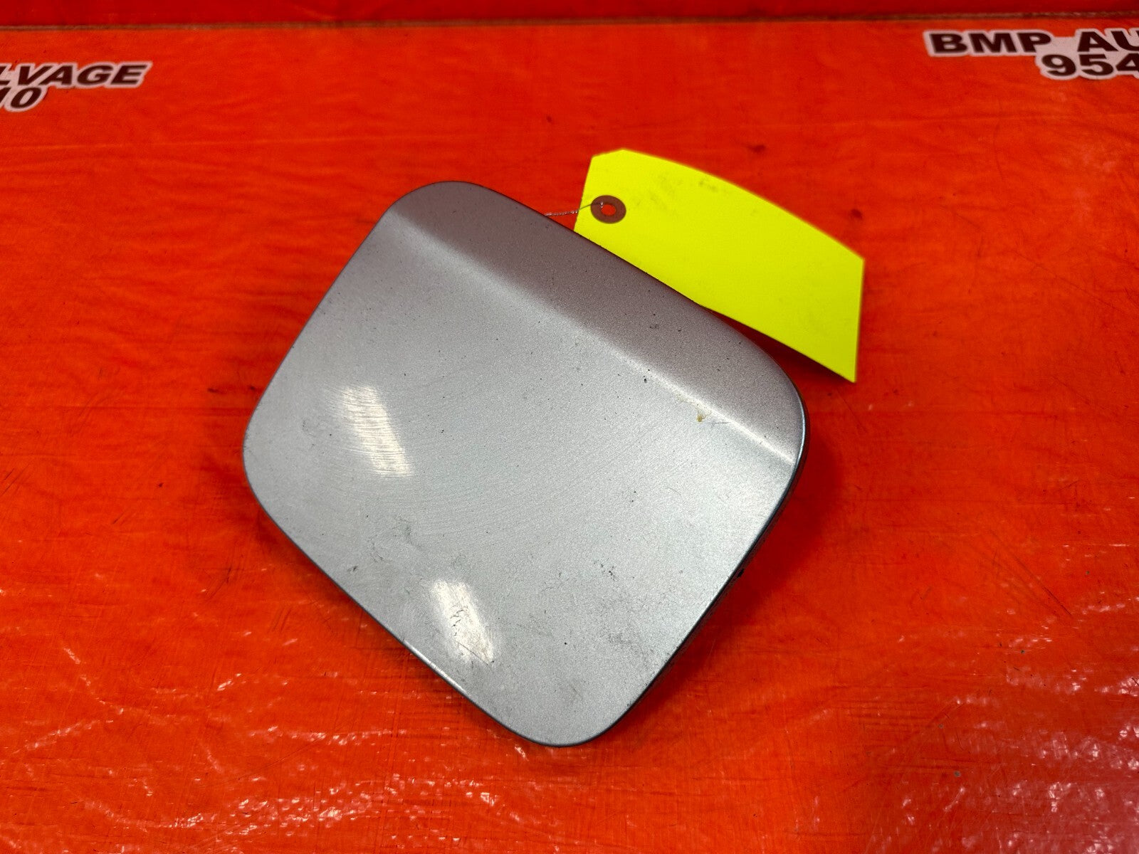 04 08 ACURA TSX   GASOLINE GAS FUEL LID COVER   SILVER   OEM FACTORY #2555