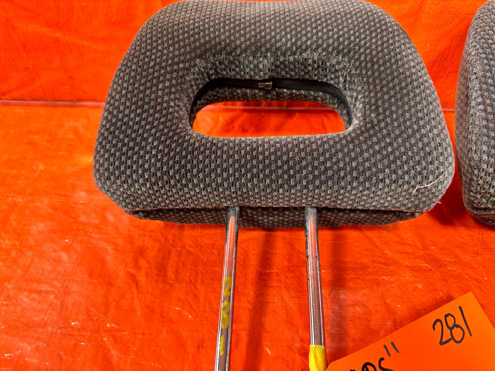 94 01 ACURA INTEGRA   RS MODEL   FRONT SEAT HEAD REST   LEFT & RIGHT   OEM #2818