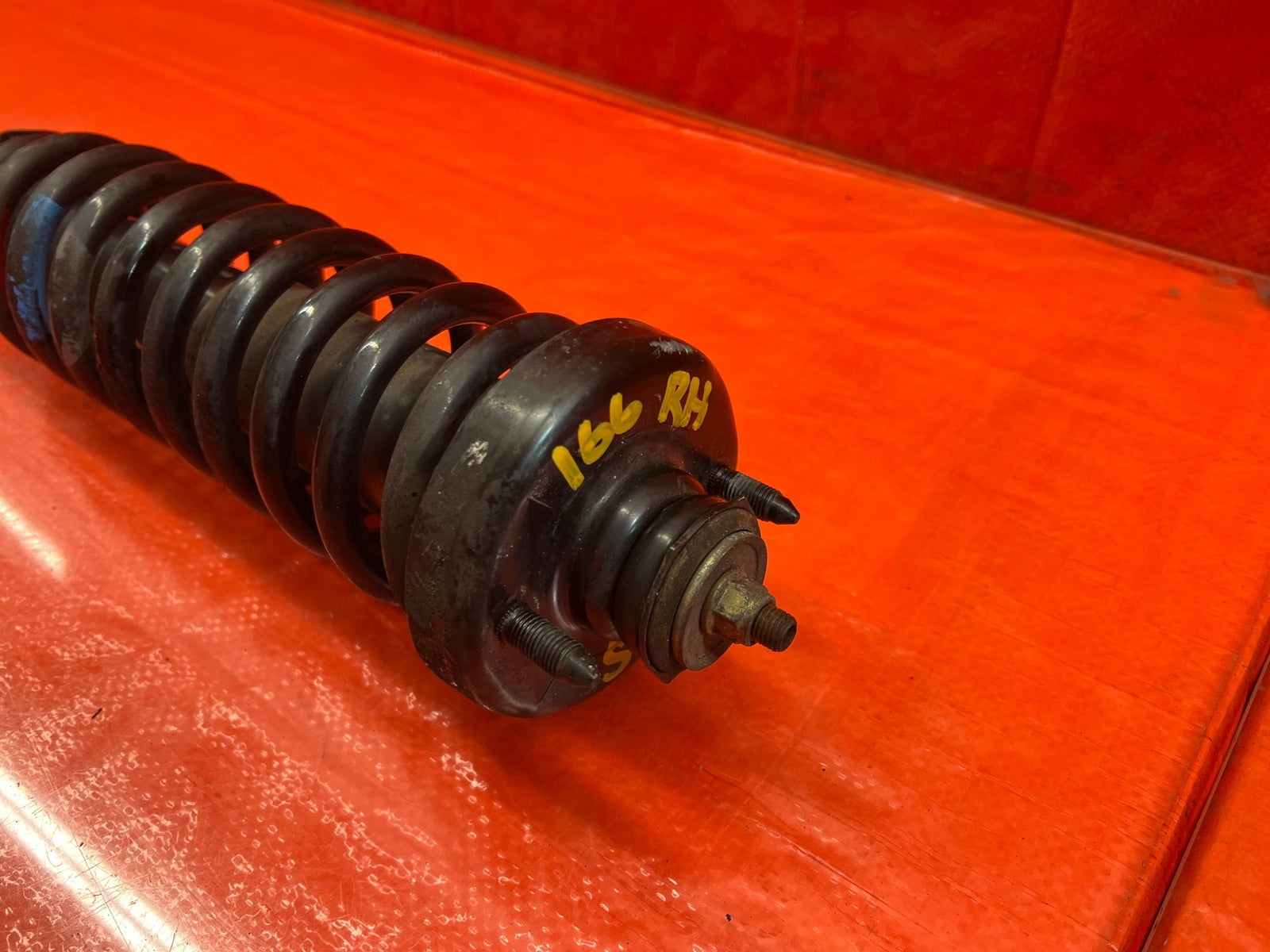 94 01 ACURA INTEGRA   SHOCK AND SPRING STRUT   PASSENGER RIGHT FRONT   OEM #1665