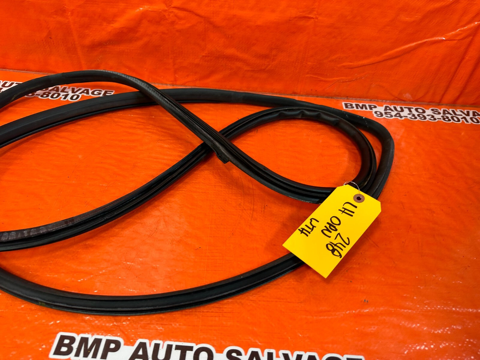 08 15 INFINITI G37 Q60 2D COUPE CHASSIS TO DOOR OPEN TRIM WEATHER STRIP LEFT 2486