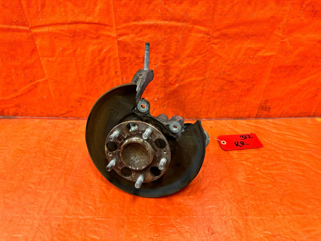 04 08 ACURA TSX   PASSENGER RIGHT REAR   SPINDLE KNUCKLE HUB  OEM OE 3120