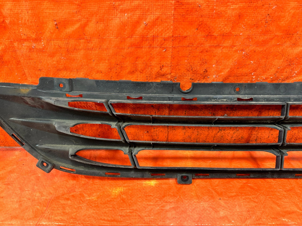 16 HYUNDAI GENESIS COUPE LOWER FRONT BUMPER GRILLE INSERT TRIM PLASTIC OEM 3259