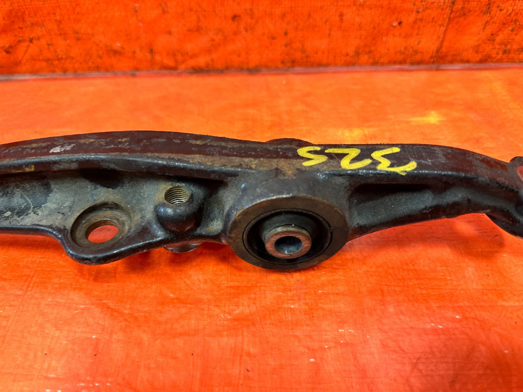 90 91 HONDA CIVIC HATCHBACK   DRIVER LEFT FRONT LOWER CONTROL ARM OEM #3256