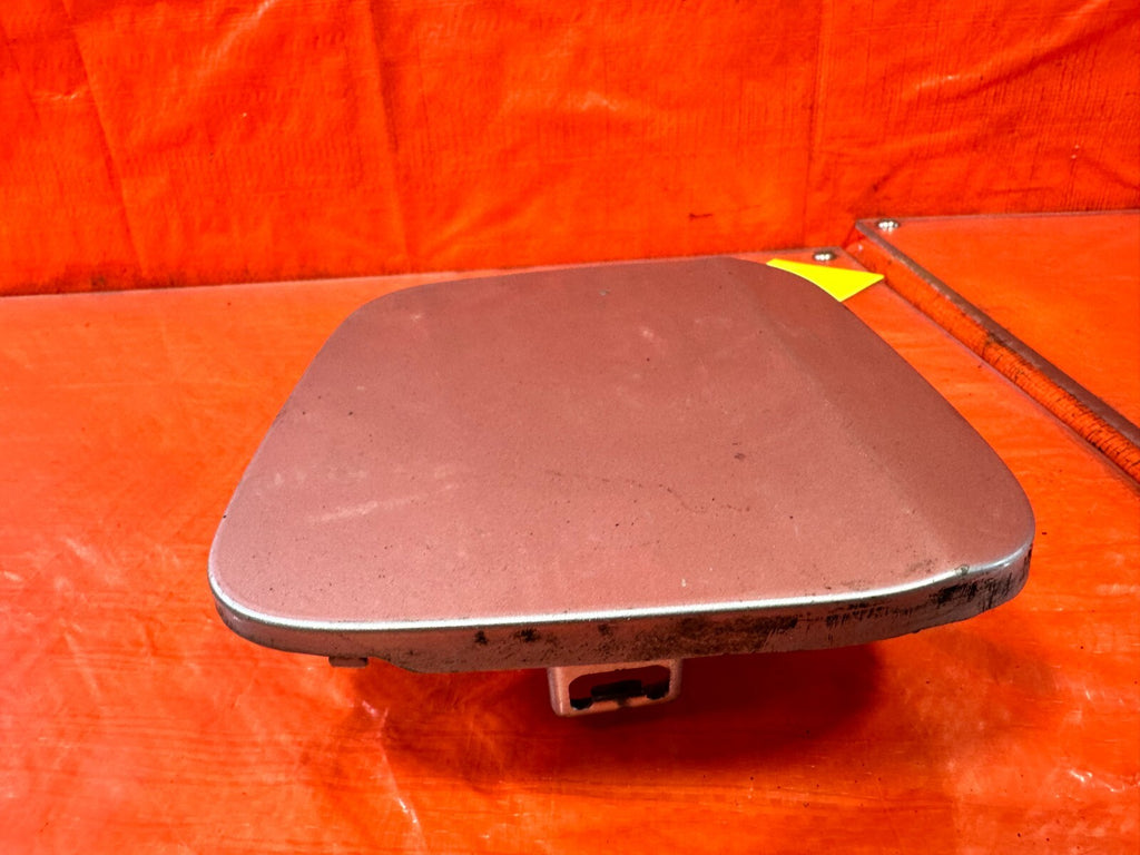 04 08 ACURA TSX   GASOLINE GAS FUEL LID COVER   SILVER   OEM FACTORY #2757