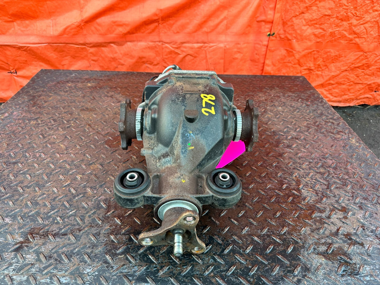 10 13 INFINITI G37 CONVERTIBLE   AUTOMATIC DIFFERENTIAL CARRIER PUMPKIN OEM #2782