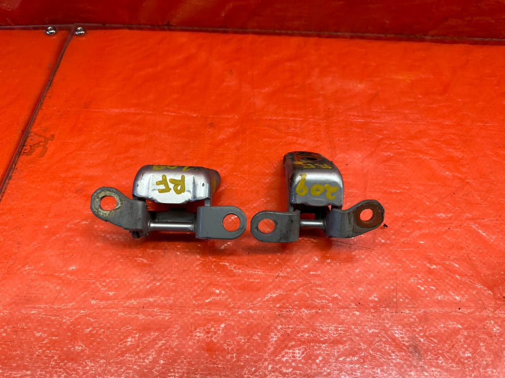 04 08 ACURA TSX   PASSENGER RIGHT FRONT DOOR HINGE SET UPPER LOWER   OEM #2095