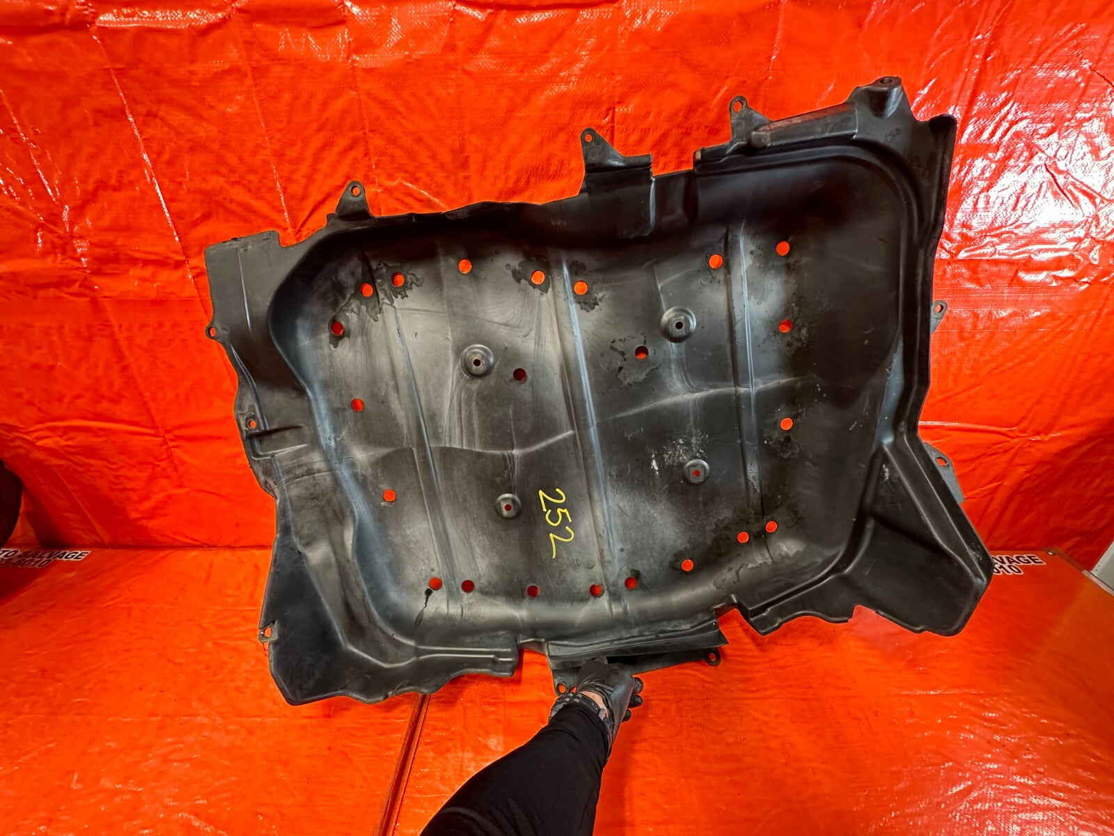 97 98 HONDA PRELUDE   GASOLINE GAS FUEL TANK SPLASH SHIELD   OEM FACTORY #2529