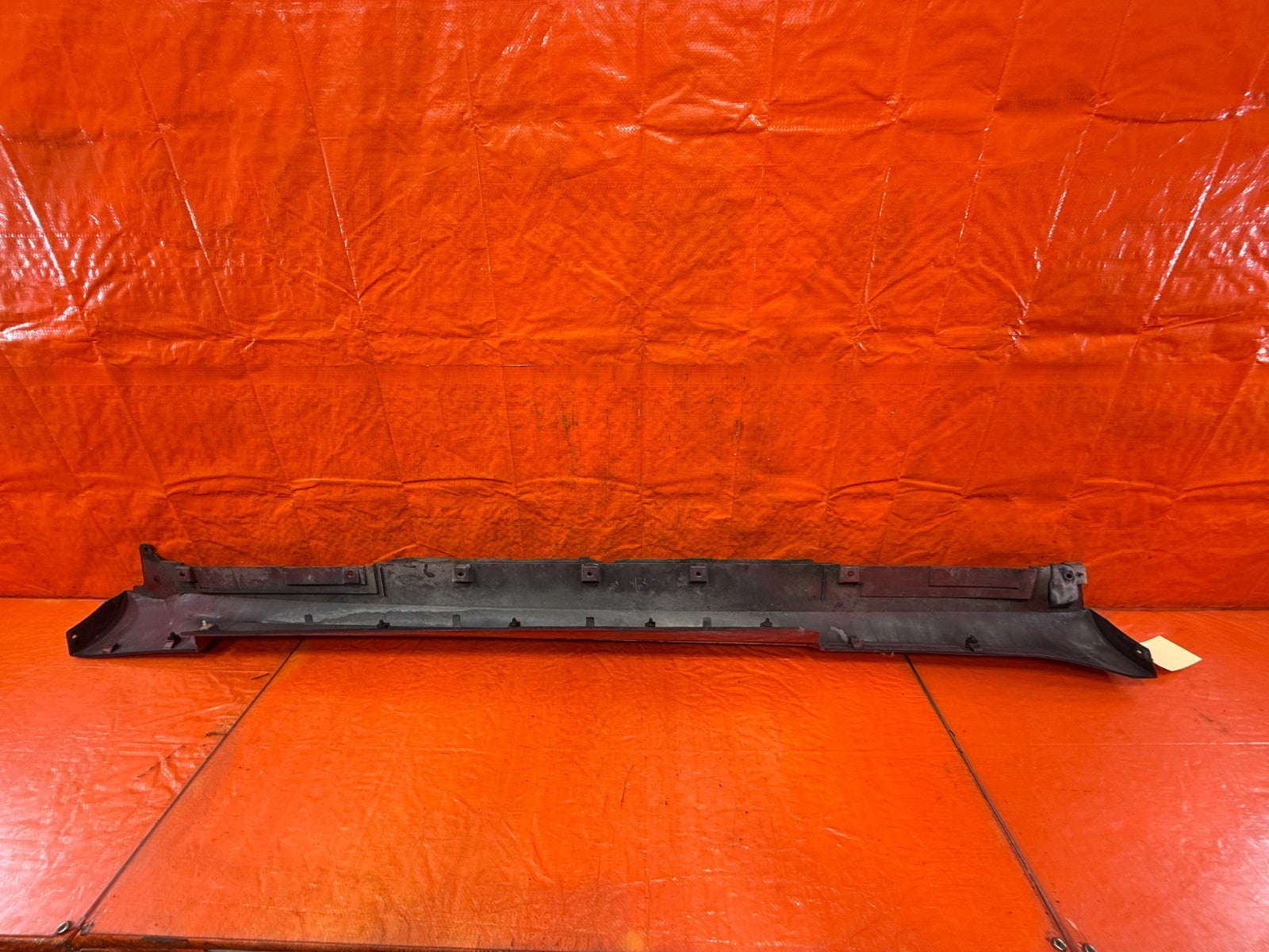 08 15 INFINITI G37 Q60 COUPE   SIDE SKIRT ROCKER MOLDING TRIM LEFT SIDE OEM #32813