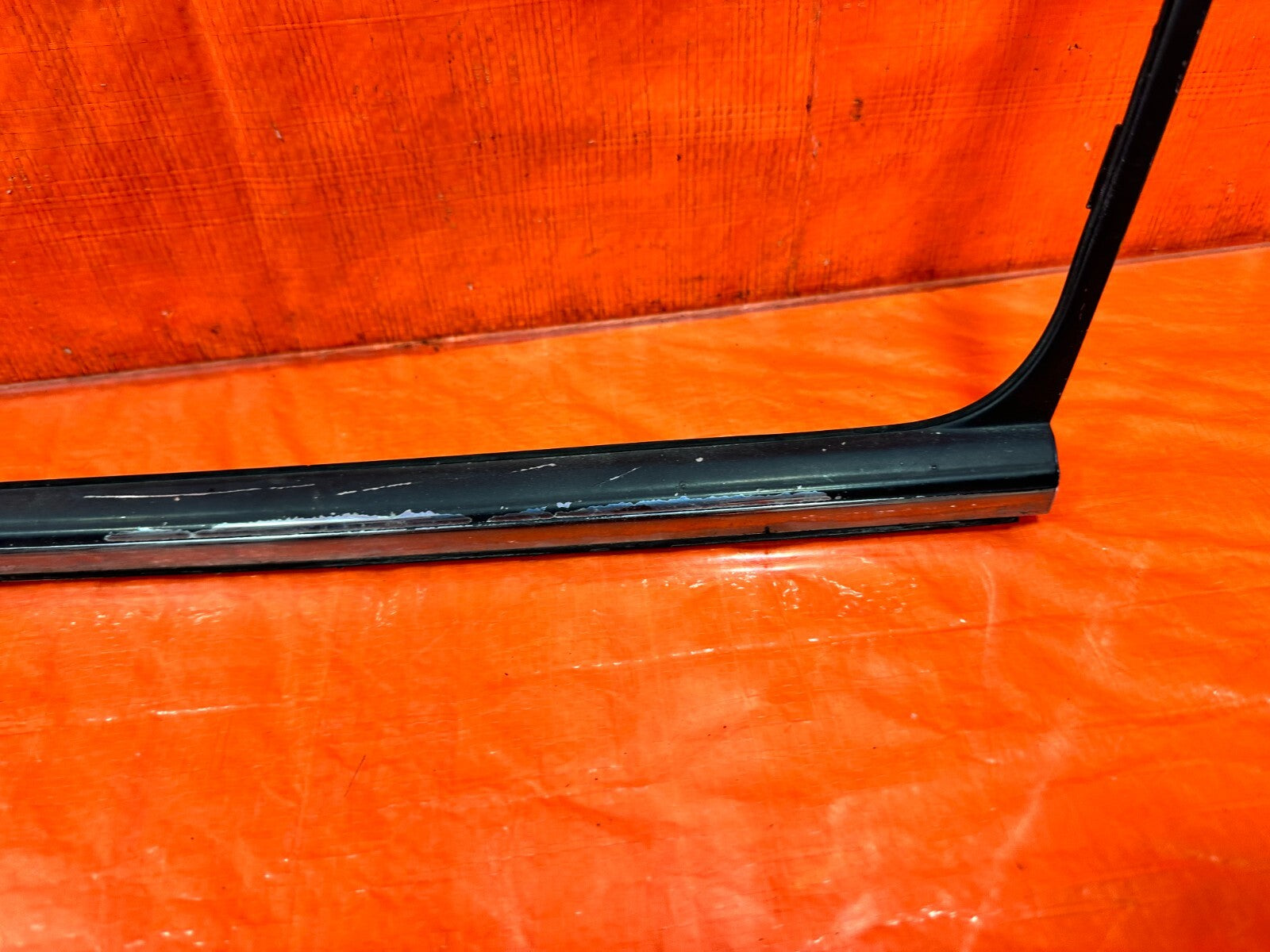 92 00 LEXUS SC300   PASSENGER RIGHT REAR QUARTER GLASS TRIM   OEM FACTORY #27613