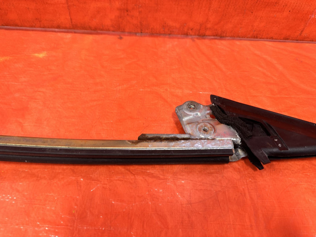 00 09 HONDA S2000   PASSENGER RIGHT WINDOW GLASS SASH   OEM FACTORY #2908
