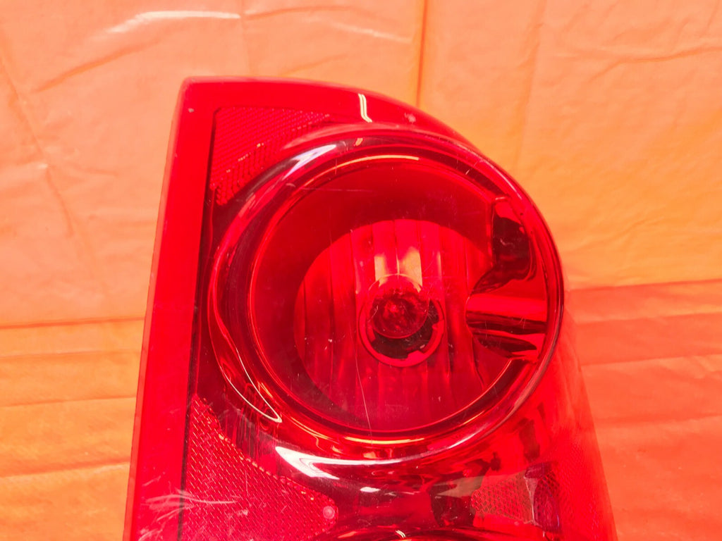 OEM 2008 2009 2010 DODGE DAKOTA PASSENGER RIGHT TAIL LIGHT LAMP 09 10 550776042