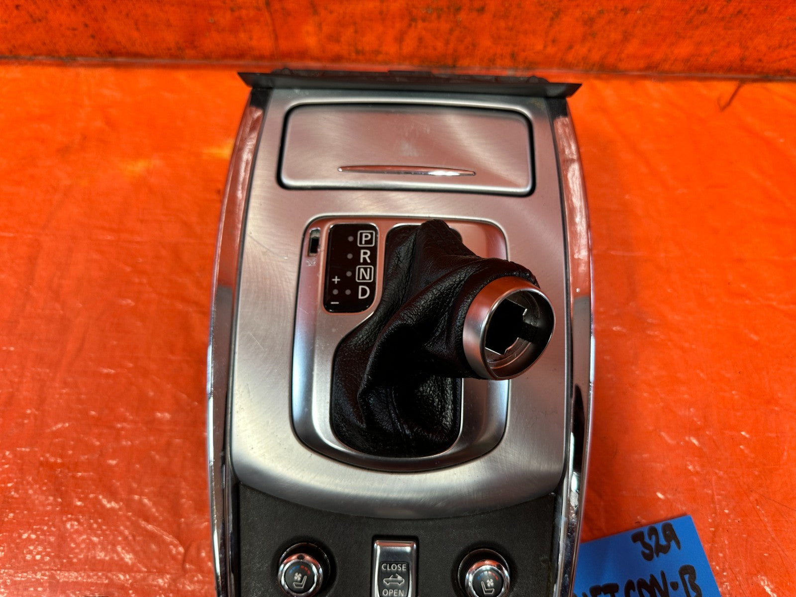 09 13 INFINITI G37 CONVERTIBLE   AUTOMATIC SHIFTER CONSOLE COMPLETE   OEM #3293
