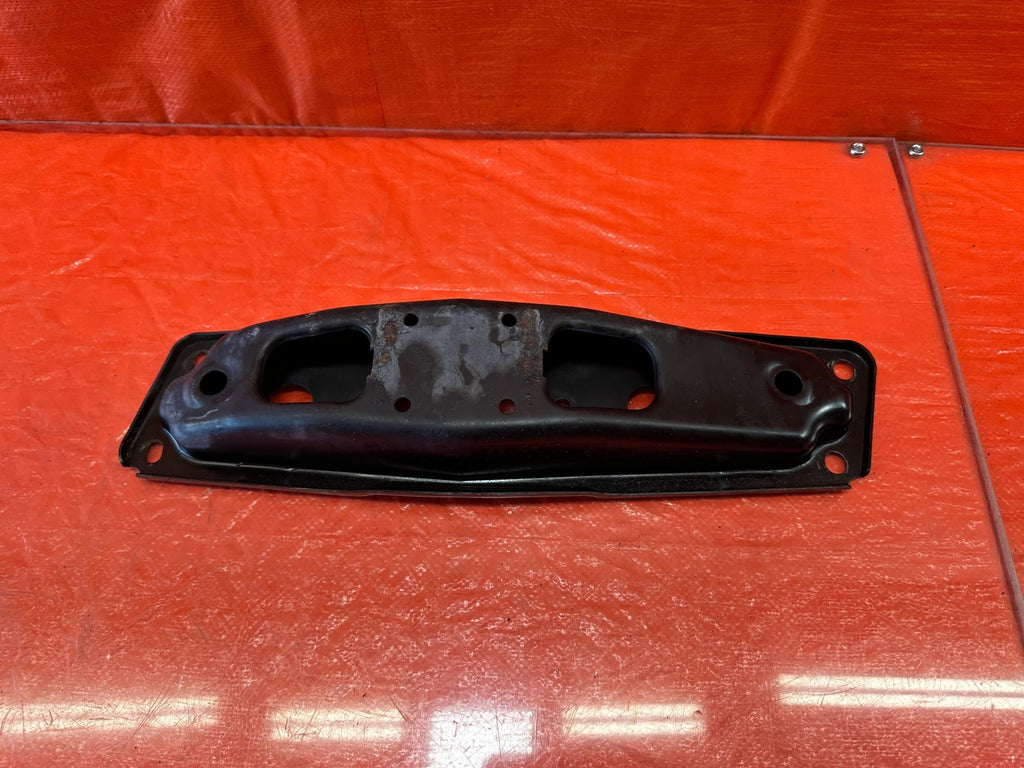 08 15 INFINITI G37 & Q60 COUPE   RWD ONLY   MANUAL TRANSMISSION BRACKET OEM #1880